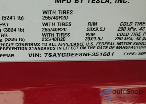 2022 Tesla Model Y Long Range Dual Motor All-Wheel Drive z USA, uszkodzony, nr VIN 7SAYGDEE8NF351681